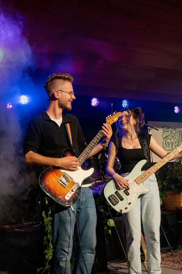 Schimmelgefahr live auf der Bühne 8